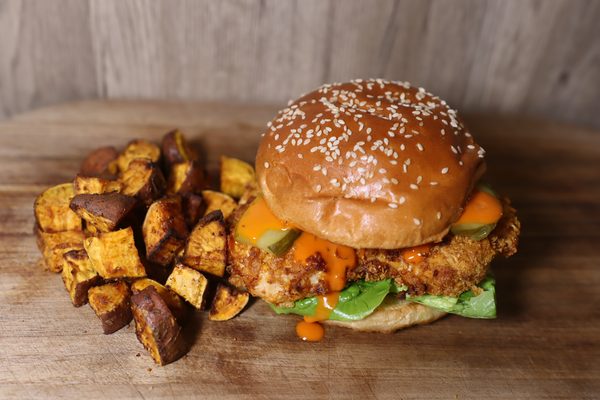 Chicken zinger burger with potatoes